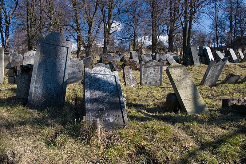 Žid. hřbitov