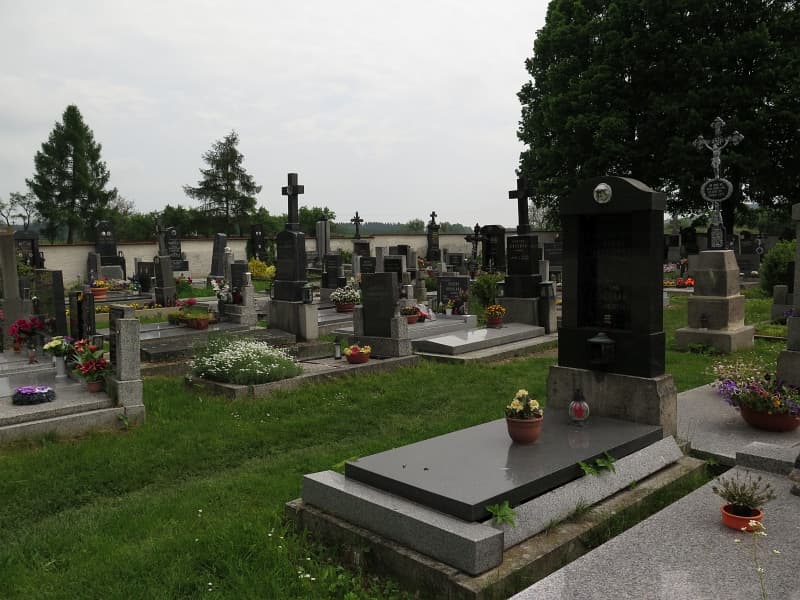 Hřbitov Nemyšl