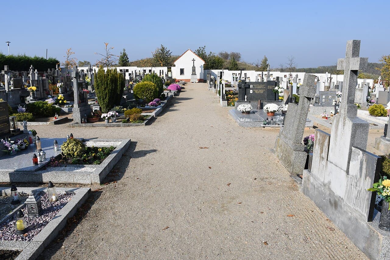 Hřbitov Uherčice
